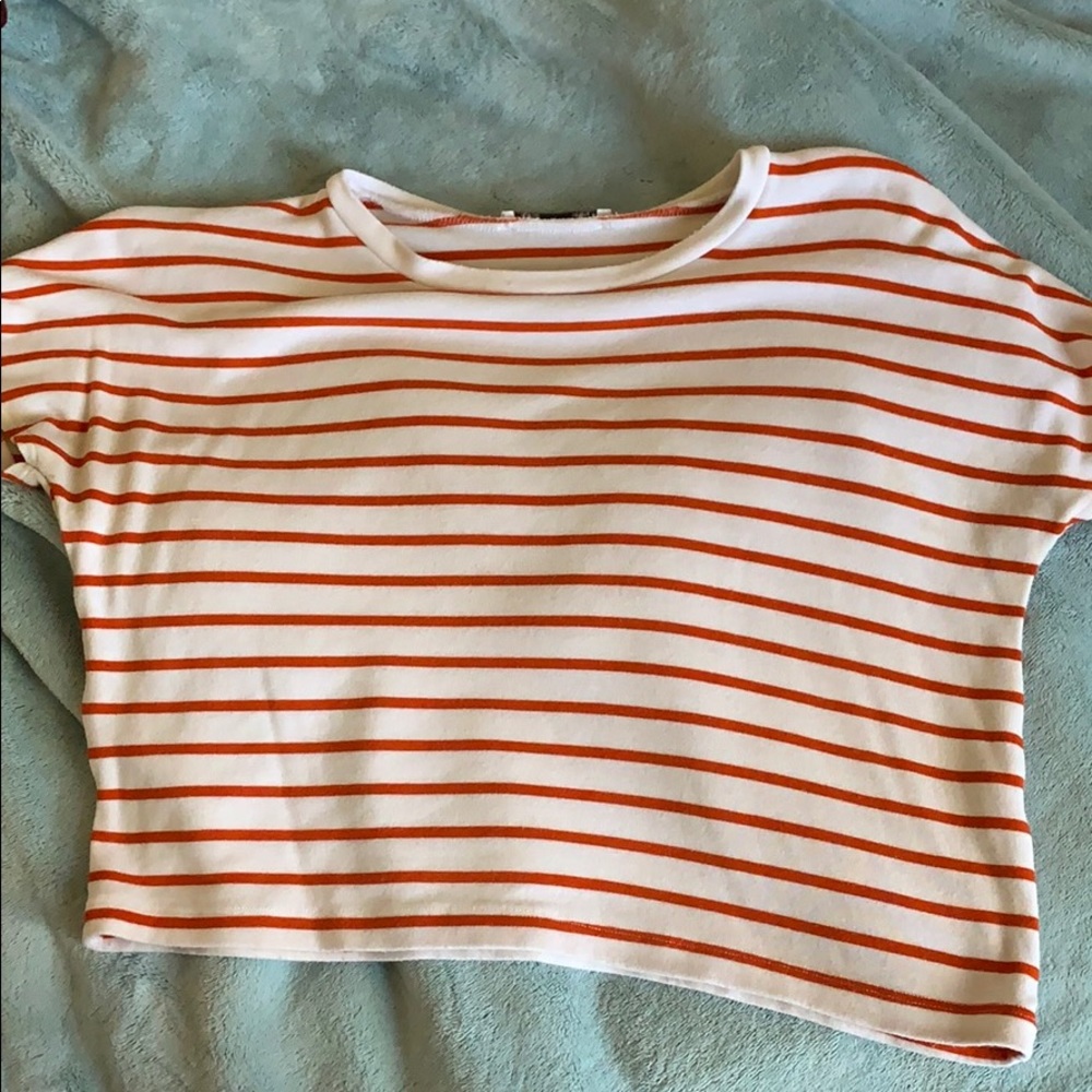 zara red and white crop tee